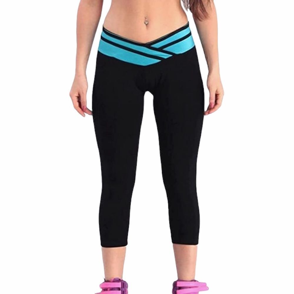 NWOT Lot of 3 Pairs Of Capri Workout Pants Small